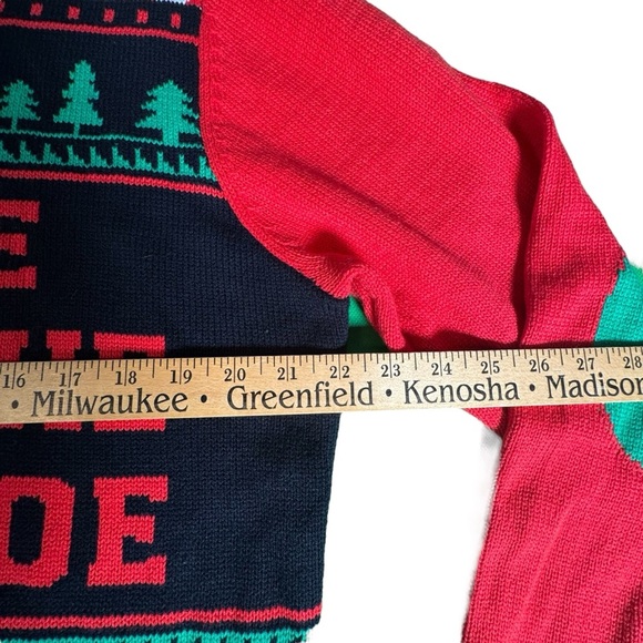 Spencer’s Workshop Ugly Christmas Sweater  Mistletoe “Kiss Me” Men’s Large - Picture 6 of 11